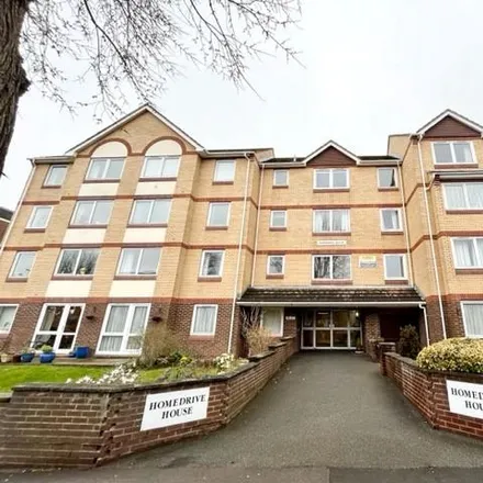 Rent this 1 bed apartment on The Drive in Hove, BN3 6GU