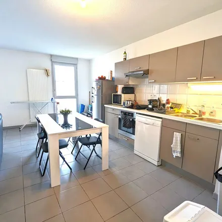 Rent this 3 bed apartment on Aufréry in Chemin Sansou, 31500 Toulouse