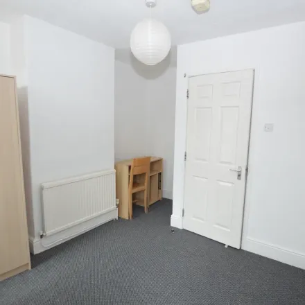 Image 2 - Newington Road, Sheffield, S11 8RY, United Kingdom - Townhouse for rent