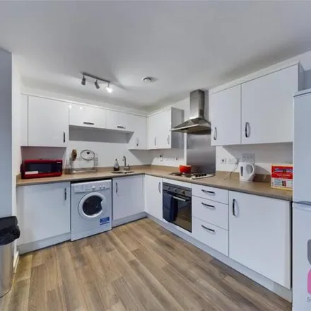 Image 4 - Spinner House, Elmira Way, Salford, M5 3LH, United Kingdom - Apartment for sale