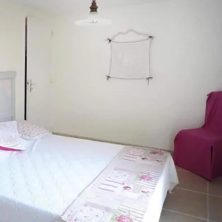 Rent this 2 bed house on 22290 Tréguidel
