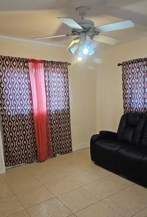 Image 5 - 11060 Northwest 19th Street, Pembroke Pines, FL 33026, USA - House for sale