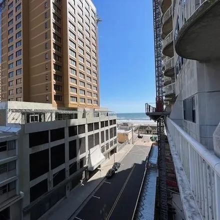 Image 4 - Boardwalk, Atlantic City, NJ 08406, USA - Condo for rent