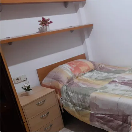 Rent this 4 bed room on Tessuto in Carretera de Barcelona, 08291 Ripollet