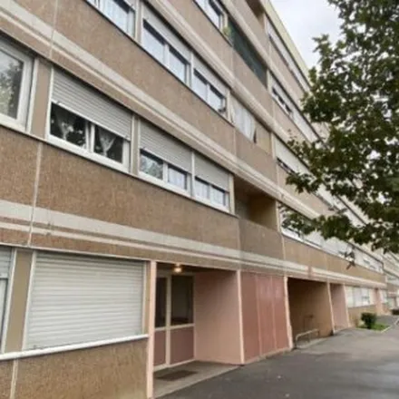 Image 4 - 1 Rue de Pange, 57070 Metz, France - Apartment for rent