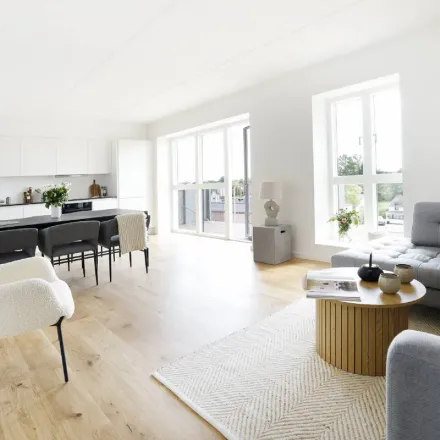 Rent this 4 bed apartment on Baneleddet 21 in 2600 Glostrup, Denmark