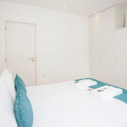 Rent this 1 bed apartment on Fátima & Teresa Simas in Rua de Santa Catarina, 4000-054 Porto