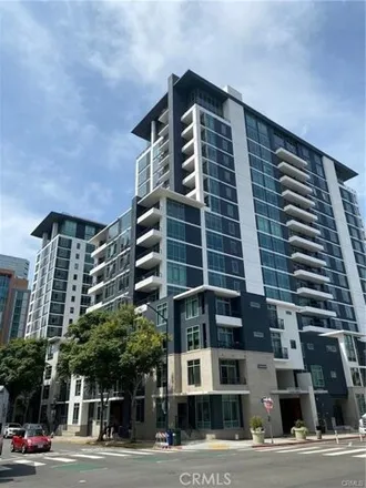 Rent this 2 bed condo on Acqua Vista in West Beech Street, San Diego