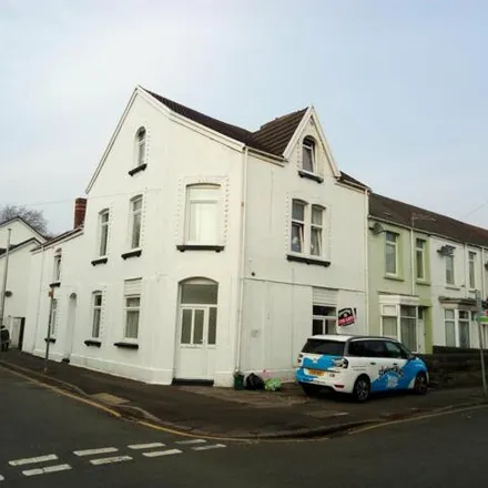 Rent this 8 bed house on St. Helen's Crescent in Swansea, SA1 4NG
