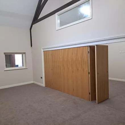 Rent this studio house on Ford End Road in Bedford, MK40 4JA