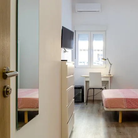 Image 1 - Centre de Formació de Persones Adultes de Burjassot, Calle José Carsí, 10, 46100 Burjassot, Spain - Room for rent