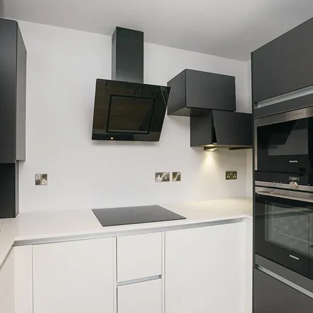 Image 5 - 7a Portland Road, Nottingham, NG7 4HE, United Kingdom - Apartment for rent