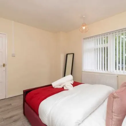Rent this 4 bed duplex on 18 Orpen Gardens in Bristol, BS7 9UA