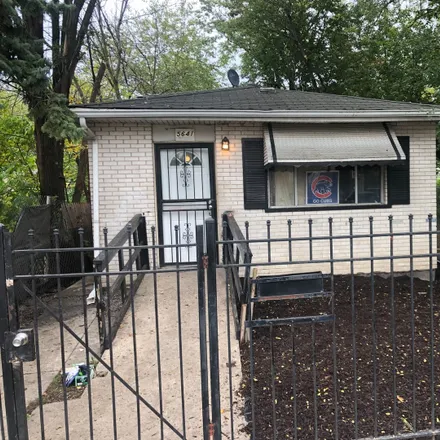 Buy this 5 bed house on 5623 South Racine Avenue in Chicago, IL 60620