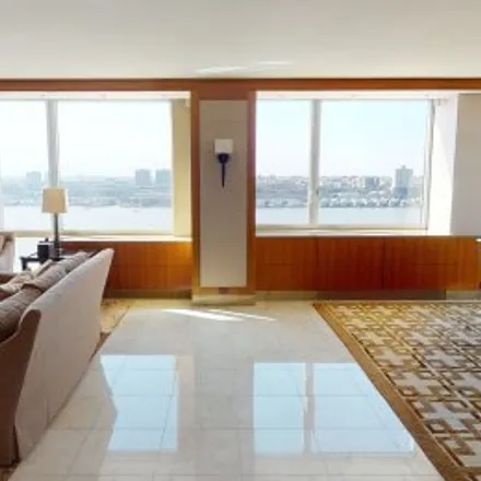 Rent this 6 bed apartment on #26thfloor,100 Riverside Boulevard in Lincoln Square, New York