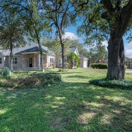 Buy this 4 bed house on 113 Lost Oaks Drive in McLennan County, TX 76705
