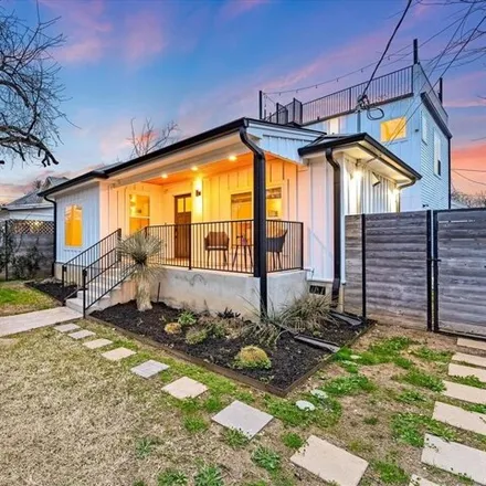Image 2 - 2202 East 12th Street, Austin, TX 78702, USA - House for sale