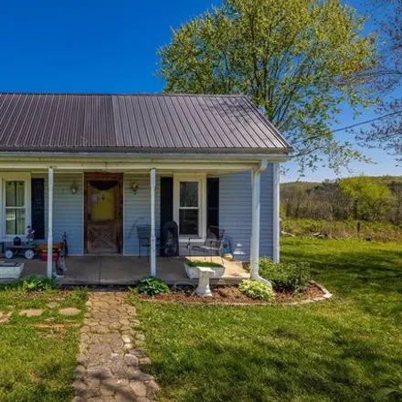 Buy this 2 bed house on 515 Drakes Creek Road in Garrard County, KY 40419