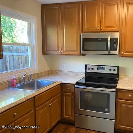 Image 7 - 695 Village Edge Drive, Chestnuthill Township, PA 18322, USA - Townhouse for rent