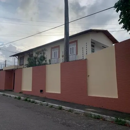 Rent this 5 bed house on Avenida Lima e Silva in Lagoa Nova, Natal - RN