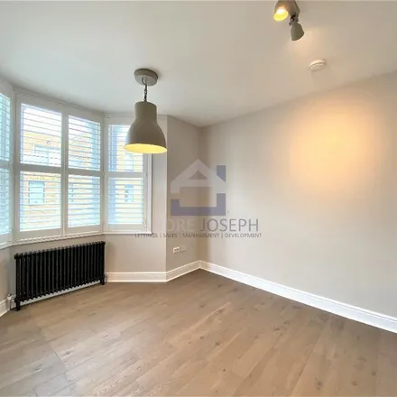 Rent this 1 bed apartment on Poundland in Tournay Road, London