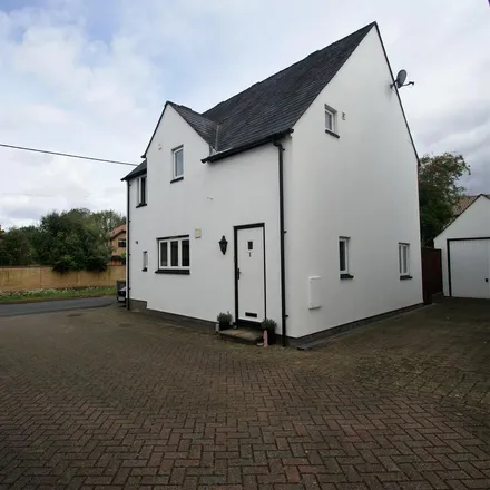 Rent this 3 bed house on Valley Mead in Foundry Road, Anna Valley