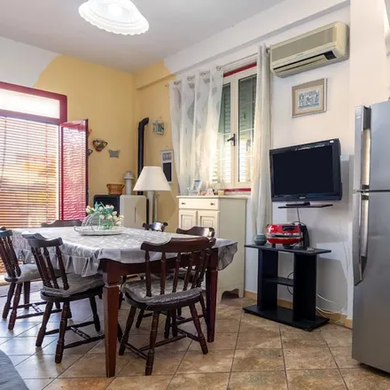 Image 9 - 74020, Italy - Apartment for rent
