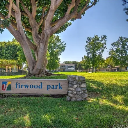 Image 3 - 5 Firwood, Irvine, CA 92604, USA - Condo for sale