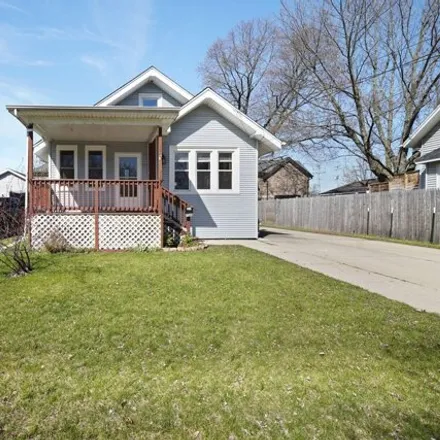 Buy this 2 bed house on 7698 12th Avenue in Kenosha, WI 53143