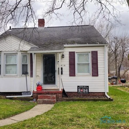 Buy this 2 bed house on Chessie Circle Trail in Toledo, OH 43606