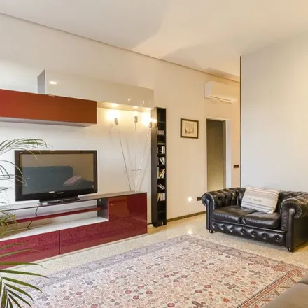 Rent this 1 bed apartment on Ambasciatori in Via Pescherie Vecchie, 40121 Bologna BO