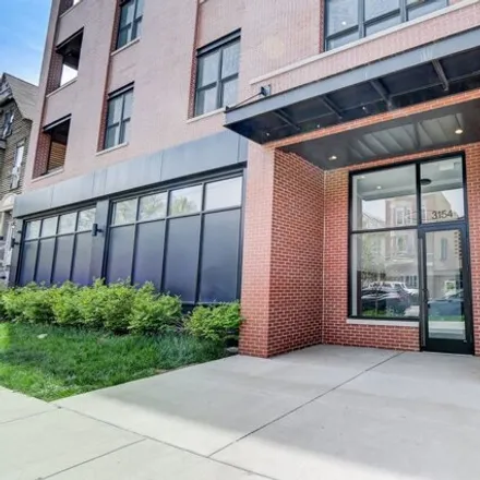 Buy this 3 bed condo on Belmont & Southport EB in West Belmont Avenue, Chicago