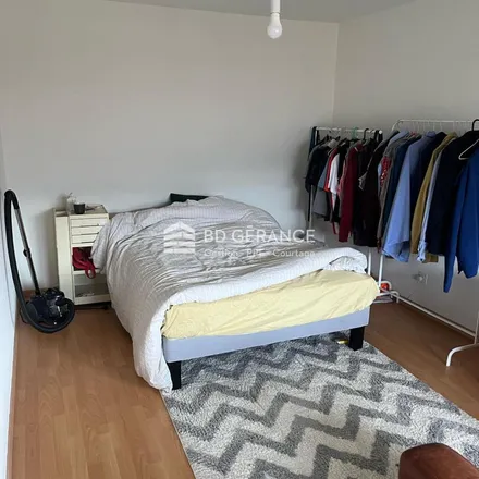 Rent this 3 bed apartment on Rue de Mâche / Mettstrasse 6a in 2503 Biel/Bienne, Switzerland