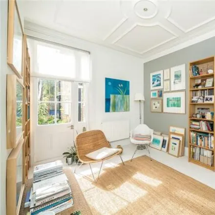 Image 3 - 124 Victoria Road, London, NW6 6BD, United Kingdom - Townhouse for sale