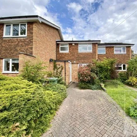 Rent this 3 bed townhouse on Marneys Close in The Wells, KT18 7HR