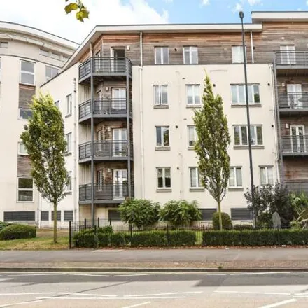 Buy this 2 bed apartment on Bentham House in The Farthingales, Maidenhead