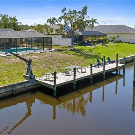 Image 5 - 908 Southeast 23rd Place, Cape Coral, FL 33990, USA - House for sale