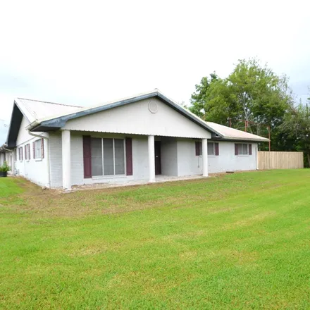 Buy this 6 bed house on 595 6th Street in Houma, LA 70364
