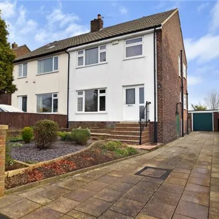 Buy this 3 bed duplex on Scotchman Lane in Morley, LS27 0NT