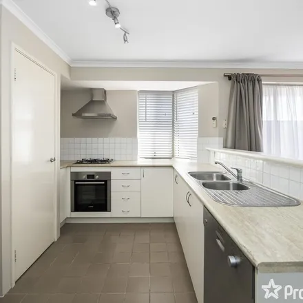 Image 3 - Loton Avenue, Midland WA 6056, Australia - Apartment for rent