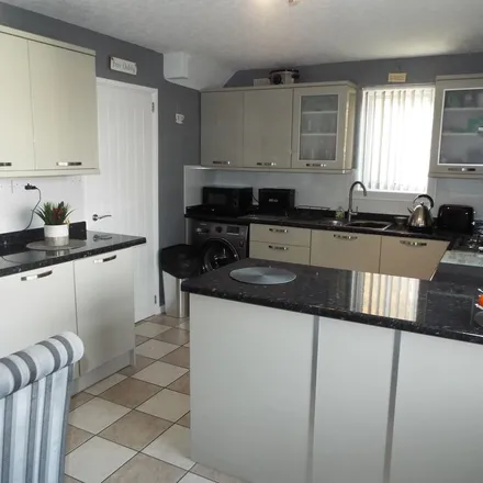 Rent this 3 bed apartment on Virgin Money in Westgate, Mansfield Woodhouse