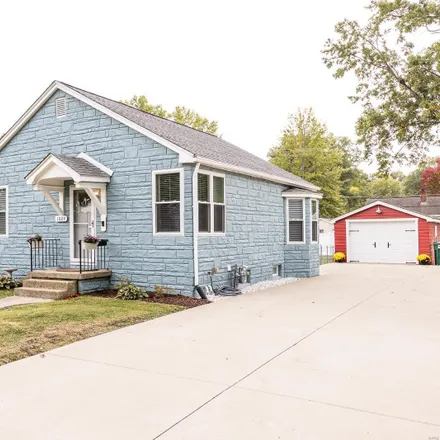 Buy this 3 bed house on 1024 West Madison Street in Mascoutah, Saint Clair County