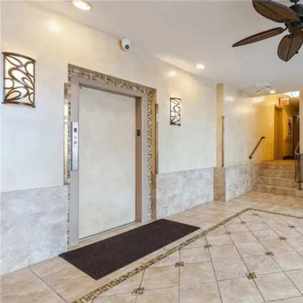 Image 2 - 210 East Broadway, City of Long Beach, NY 11561, USA - Apartment for sale