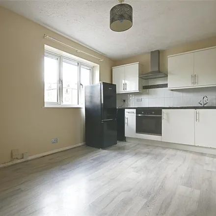 Rent this 2 bed apartment on Friends Avenue in Cheshunt, EN8 8LE