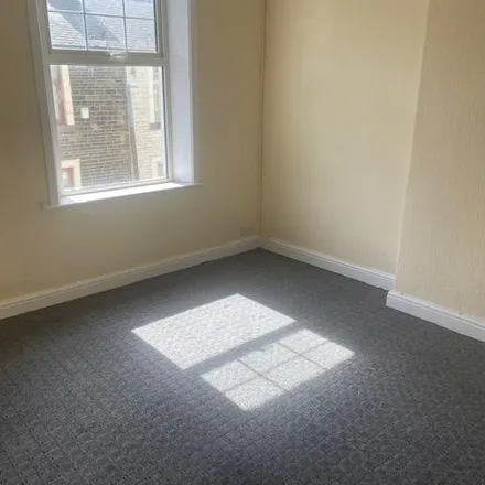 Image 1 - Randall Street, Burnley, BB10 1SP, United Kingdom - Townhouse for rent