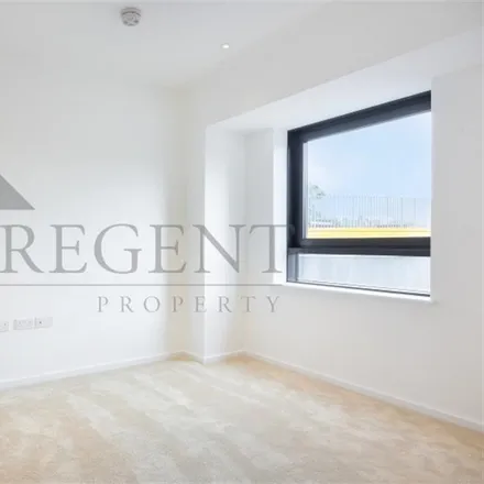 Image 3 - Ilford Hill, London, IG1 2AT, United Kingdom - Apartment for rent