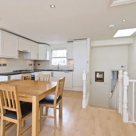 Rent this 2 bed apartment on Cumberland Street in London, SW1V 4RN