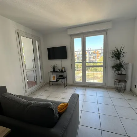 Rent this 1 bed apartment on 275 Route de Seysses in 31100 Toulouse, France