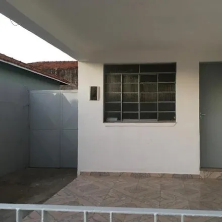 Rent this 1 bed house on Big Supermercados in Rua Adolfo André, Jardim Brasil