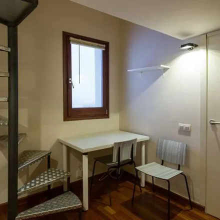 Image 2 - Carrer de França, 4, 08024 Barcelona, Spain - Apartment for rent